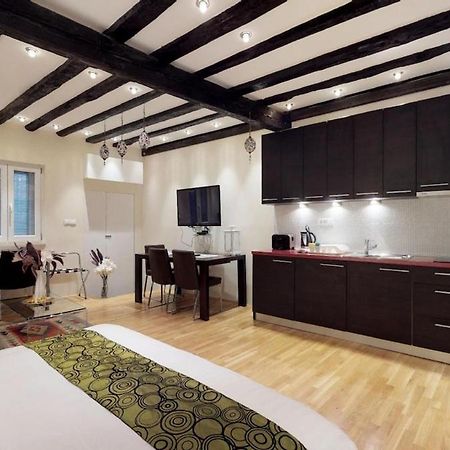 Diocletian Studio Apartments Сплит Екстериор снимка