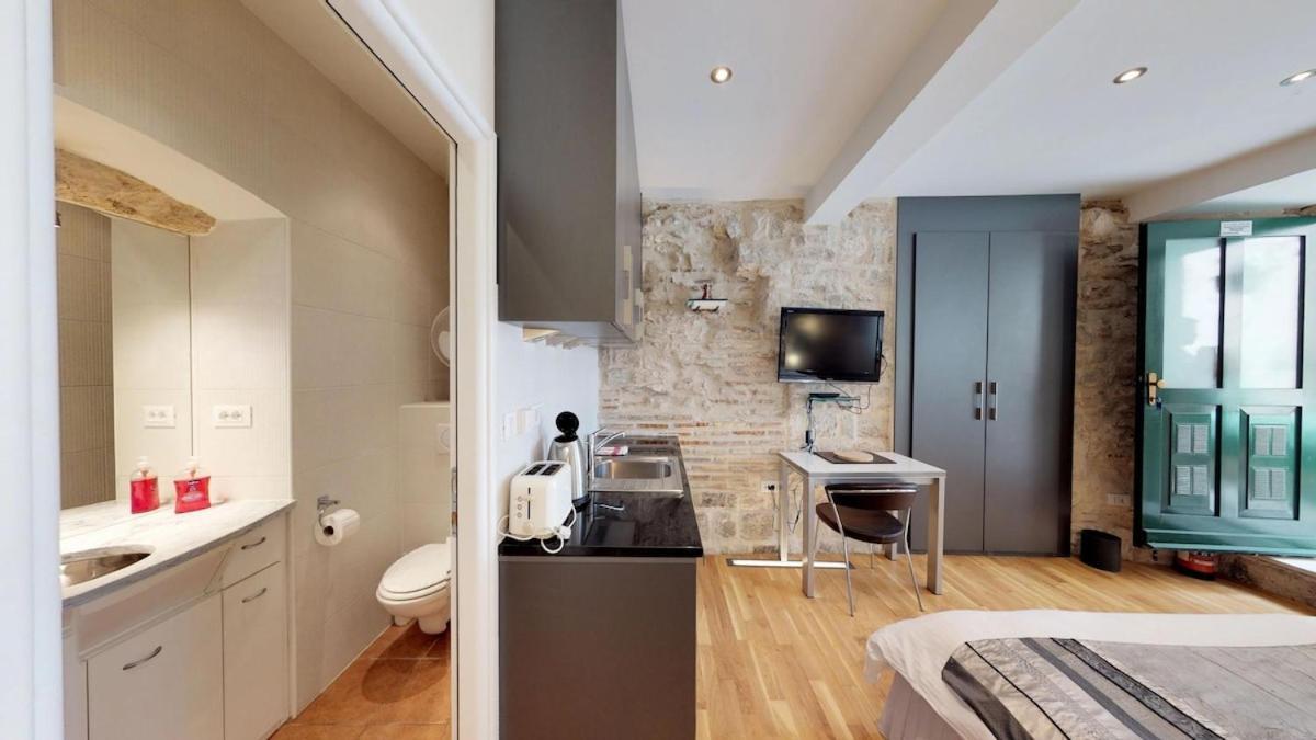Diocletian Studio Apartments Сплит Екстериор снимка